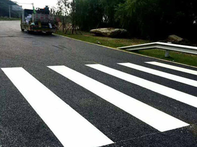 通州马路人行道划线