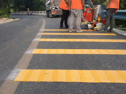 通州马路减速划线